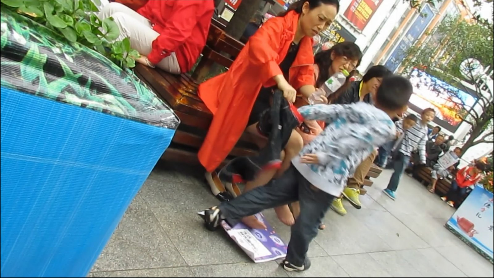 streetsnapnylon[00 01 48][20181202 231054 8]